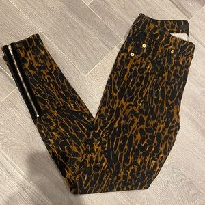 7 for all mankind leopard print ankle zip skinny jeans, black & brown. Size 26.